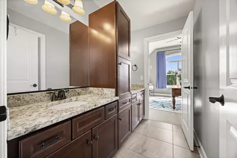 Bath - 301 Arrowhead Dr, Minooka, IL 60447 photo 2 of 3