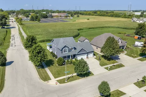 View/Area - 301 Arrowhead Dr, Minooka, IL 60447 photo 4 of 9