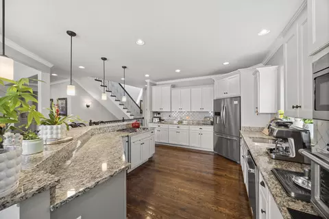 Kitchen - 301 Arrowhead Dr, Minooka, IL 60447 photo 4 of 4