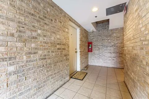 Entry Way - 7316 40th St #4C, Lyons, IL 60534 photo 1 of 1