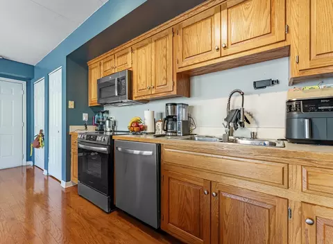 Kitchen - 7316 40th St #4C, Lyons, IL 60534 photo 3 of 4