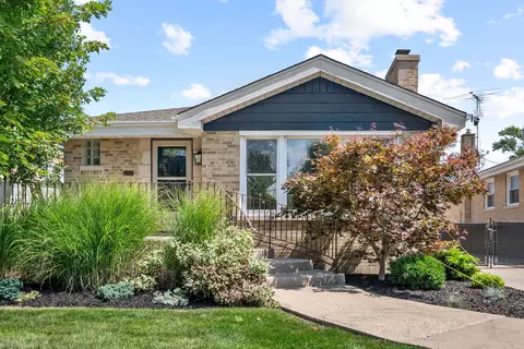 4743 N Nagle Ave, Harwood Heights, IL 60706