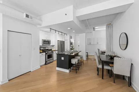 Dining - 920 W Madison St #7D, Chicago, IL 60607 photo 1 of 2