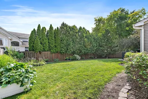 Exterior - 1871 Cooper Ln, Algonquin, IL 60102 photo 3 of 4