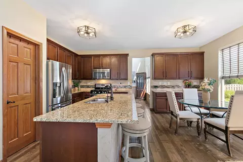 Kitchen - 1871 Cooper Ln, Algonquin, IL 60102 photo 2 of 6