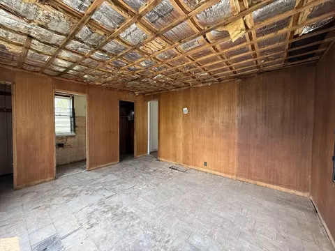 Living - 8545 S Euclid Ave, Chicago, IL 60617 photo 6 of 8