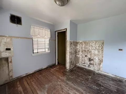 Bedroom - 8545 S Euclid Ave, Chicago, IL 60617 photo 2 of 3