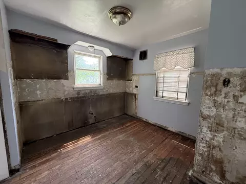 Kitchen - 8545 S Euclid Ave, Chicago, IL 60617 photo 1 of 1