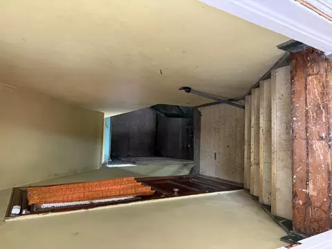 Entry Way - 8545 S Euclid Ave, Chicago, IL 60617 photo 4 of 4