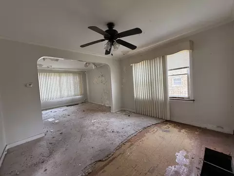 Living - 8545 S Euclid Ave, Chicago, IL 60617 photo 5 of 8