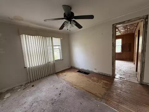 Living - 8545 S Euclid Ave, Chicago, IL 60617 photo 7 of 8