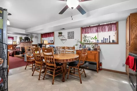 Dining - 7060 Jacobs Rd, Macon, IL 62544 photo 3 of 6