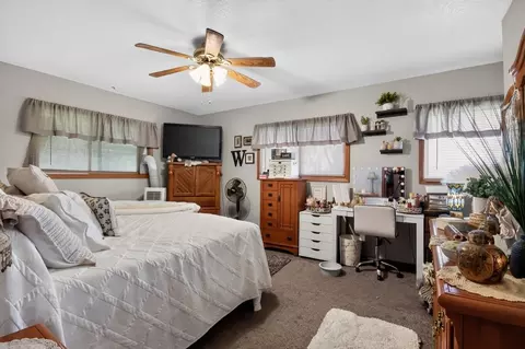 Bedroom - 7060 Jacobs Rd, Macon, IL 62544 photo 2 of 5