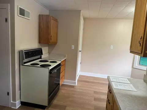 Kitchen - 708 Henry St, Peru, IL 61354 photo 2 of 2