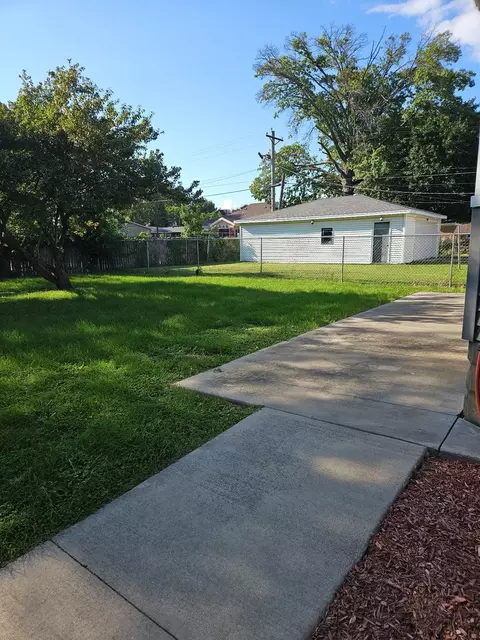 Exterior - 708 Henry St, Peru, IL 61354 photo 3 of 3