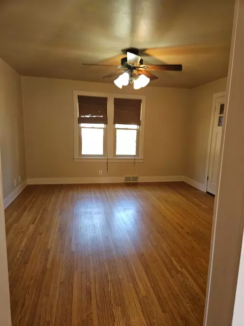 Living - 708 Henry St, Peru, IL 61354 photo 1 of 2