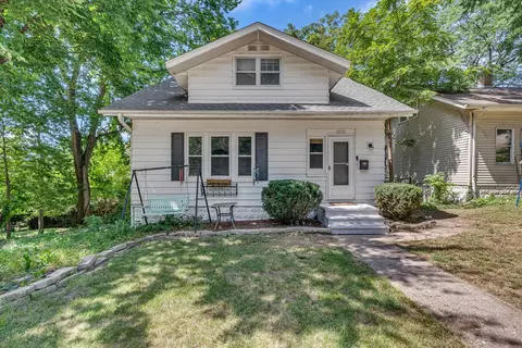 4410 14th St, Rock Island, IL 61201