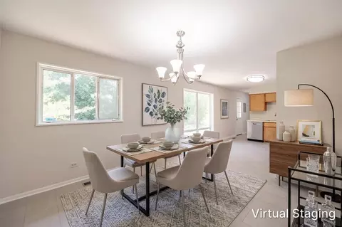 465 Westview St, Hoffman Estates, IL 60169 photo 3
