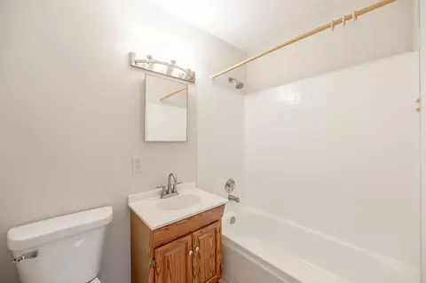 465 Westview St, Hoffman Estates, IL 60169 photo 9