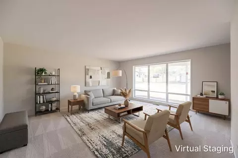 465 Westview St, Hoffman Estates, IL 60169 photo 2