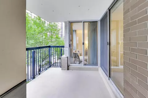 Exterior - 201 E Chestnut St #3A, Chicago, IL 60611 photo 7 of 10