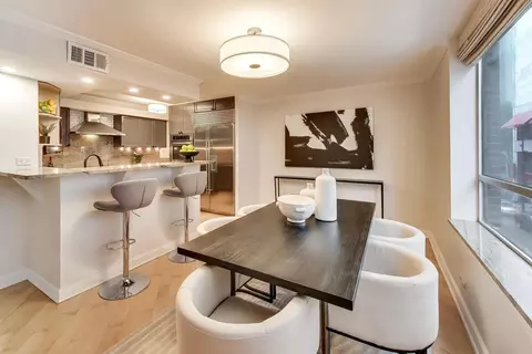 Dining - 201 E Chestnut St #3A, Chicago, IL 60611 photo 2 of 3