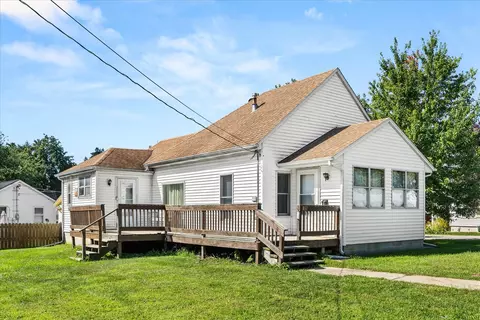 139 W 2nd St, Streator, IL 61364