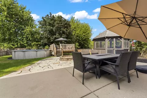 Exterior - 1340 Northgate Dr, Bartlett, IL 60103 photo 6 of 7