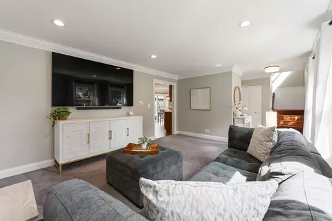 Living - 1340 Northgate Dr, Bartlett, IL 60103 photo 2 of 3