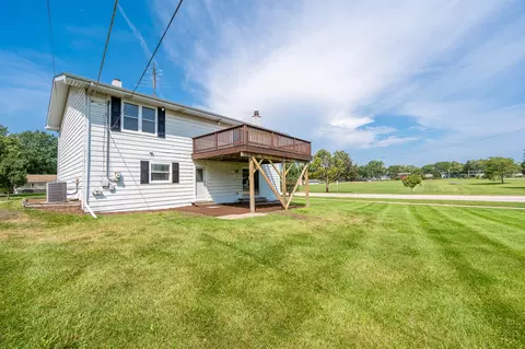 Exterior - 1795 Kent Rd, Hoffman Estates, IL 60169 photo 4 of 4