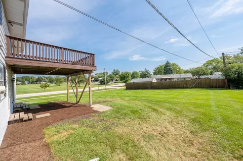 Exterior - 1795 Kent Rd, Hoffman Estates, IL 60169 photo 3 of 4