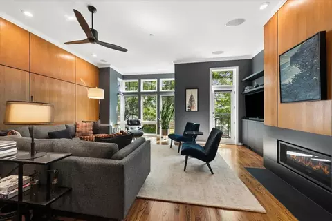 Living - 2906 N Paulina St #13, Chicago, IL 60657 photo 1 of 5