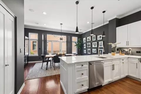 Kitchen - 2906 N Paulina St #13, Chicago, IL 60657 photo 1 of 2