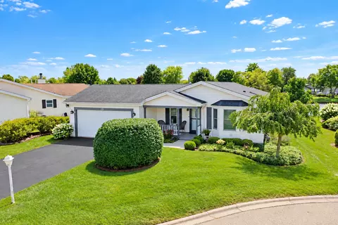 15 Saratoga Ct, Grayslake, IL 60030