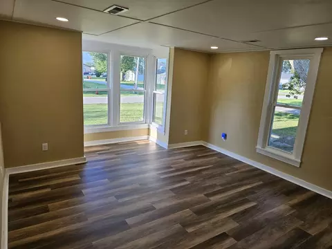 Living - 401 NE 3rd St, Aledo, IL 61231 photo 1 of 1