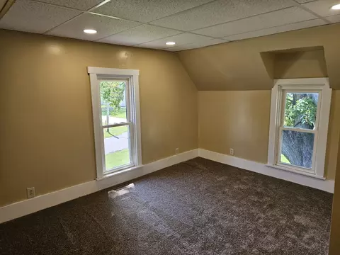 Bedroom - 401 NE 3rd St, Aledo, IL 61231 photo 2 of 4