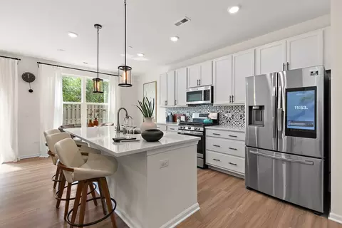 Kitchen - 2515 Geranium Way #19-2, Rolling Meadows, IL 60008 photo 6 of 7