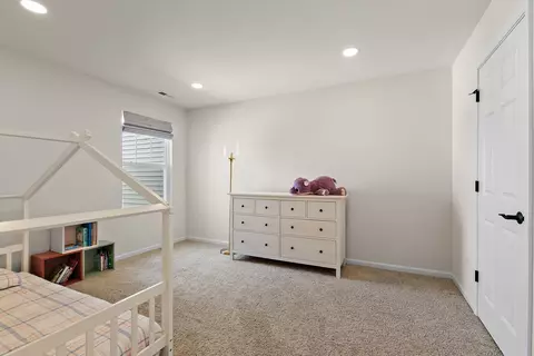 Bedroom - 2515 Geranium Way #19-2, Rolling Meadows, IL 60008 photo 5 of 5