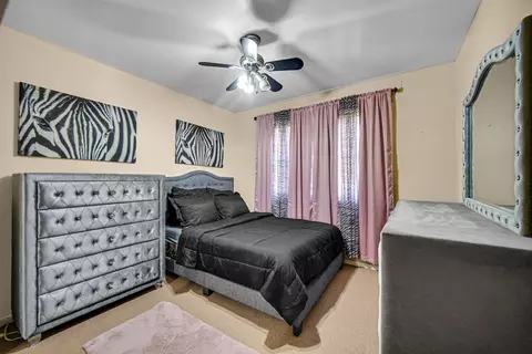 Bedroom - 351 E 146th St, Harvey, IL 60426 photo 2 of 2