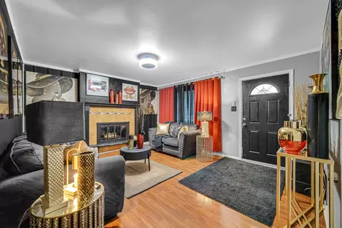 Entry Way - 351 E 146th St, Harvey, IL 60426 photo 1 of 1