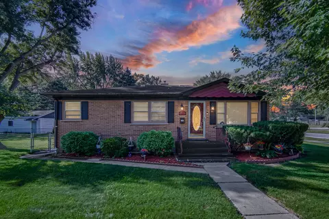 Exterior - 351 E 146th St, Harvey, IL 60426 photo 2 of 2