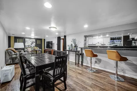 Dining - 351 E 146th St, Harvey, IL 60426 photo 2 of 2