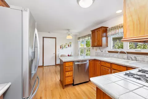 Kitchen - 21000 W Hazelnut Ln, Plainfield, IL 60544 photo 1 of 4