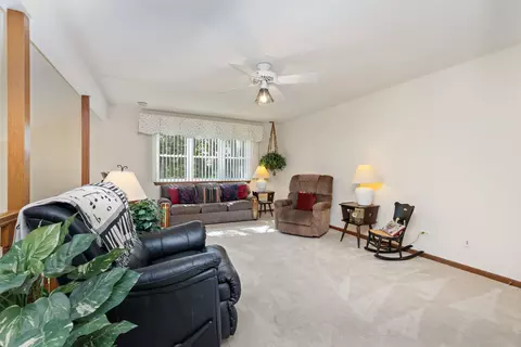 Living - 21000 W Hazelnut Ln, Plainfield, IL 60544 photo 2 of 2