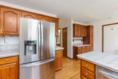 Kitchen - 21000 W Hazelnut Ln, Plainfield, IL 60544 photo 3 of 4