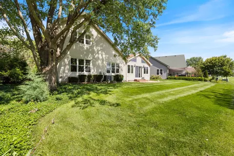 Exterior - 21000 W Hazelnut Ln, Plainfield, IL 60544 photo 4 of 7