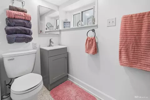Bath - 4243 150th St, Midlothian, IL 60445 photo 3 of 3