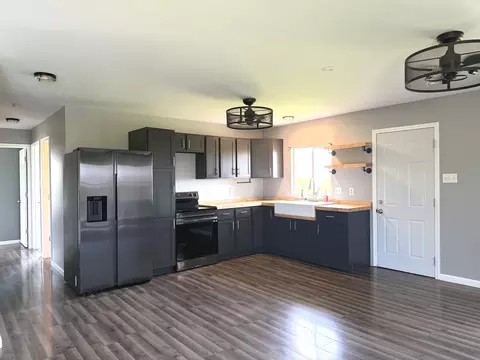 Kitchen - 909 Harmon Rd, Harmon, IL 61042 photo 2 of 2