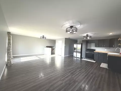 Living - 909 Harmon Rd, Harmon, IL 61042 photo 1 of 4