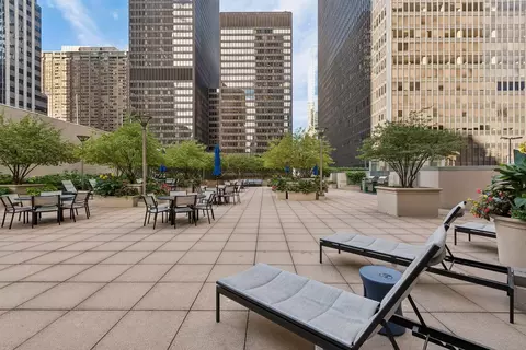 Exterior - Undisclosed, Chicago, IL 60601 photo 6 of 10